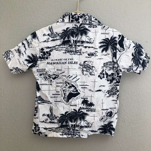 ALOHA FASHION Hawaiian Button Front Shirt - Picture 3 of 13